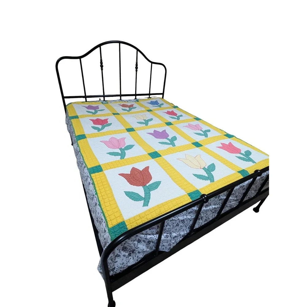 Vintage Tulip Applique Quilt Hand Quilted Cottage Farmhouse Bed Cover 82x60